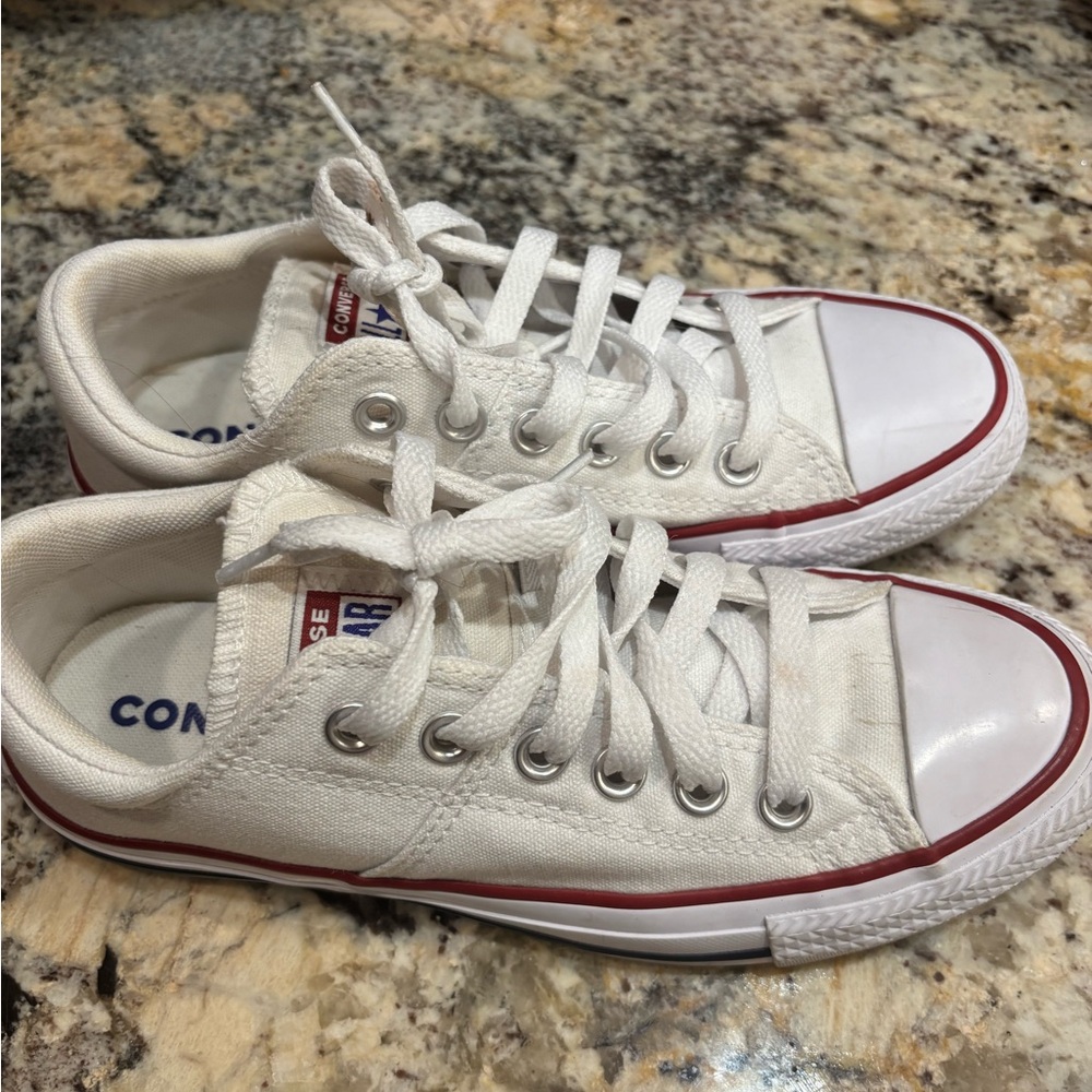 Women’s low top white converse sneakers with red accent size 6.5